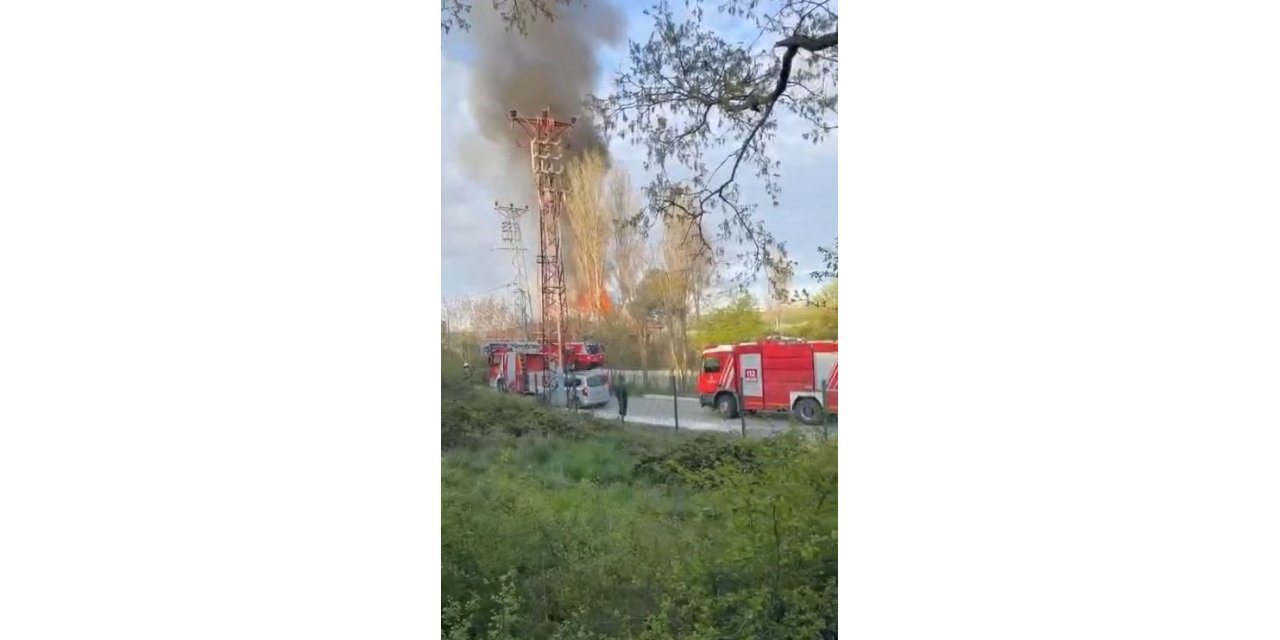 ARNAVUTKÖY’DE GECEKONDU ALEV ALEV YANDI