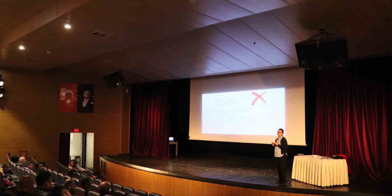 MALTEPE BELEDİYESİ’NDEN ‘STRES YÖNETİMİ VE ÖFKE KONTROLÜ’ EĞİTİMİ