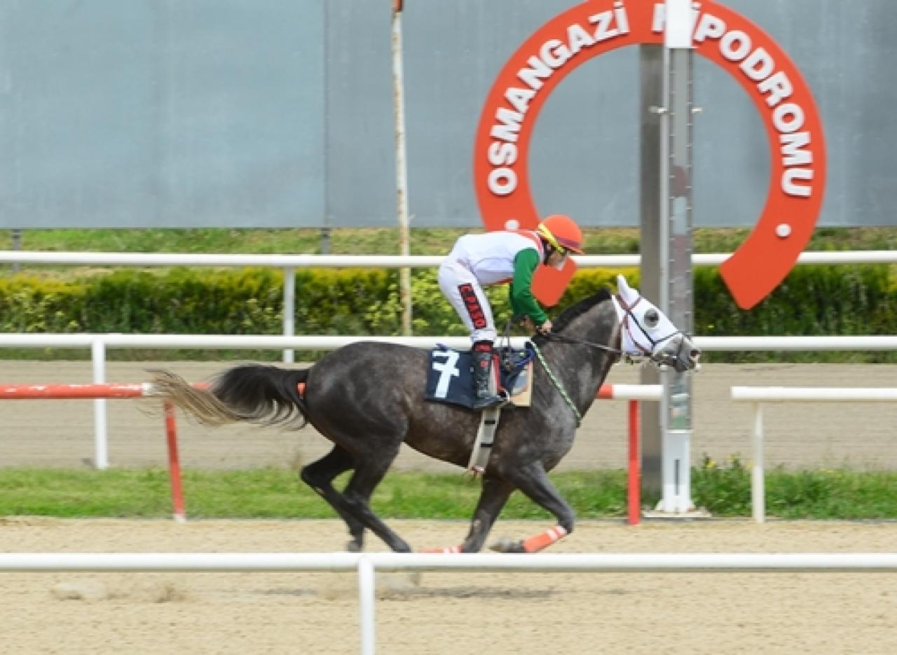 Bursa ve Şanlıurfa'da ilkbahar - yaz yarış sezonu başladı
