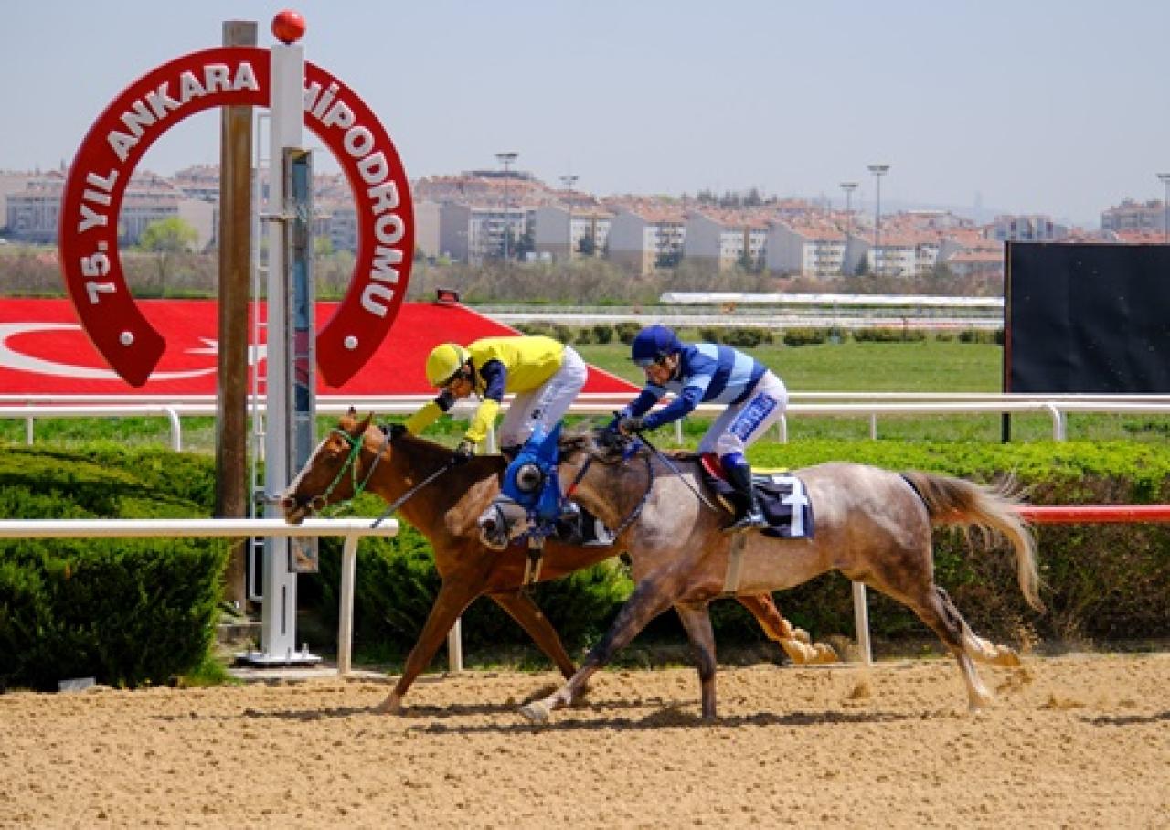 Ankara'da ilkbahar - yaz yarış sezonu başladı