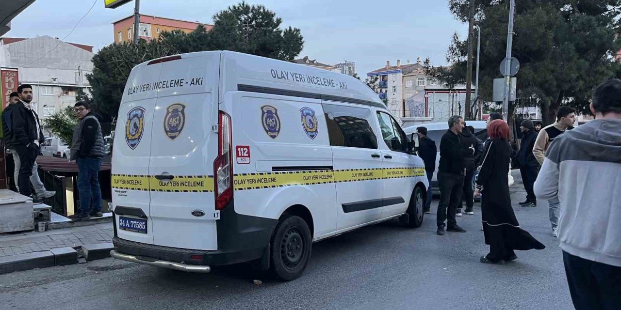 KÜÇÜKÇEKMECE’DE SORUN YAŞADIĞI AĞABEYİNİN İŞ YERİNE POMPALI TÜFEKLE SALDIRDI