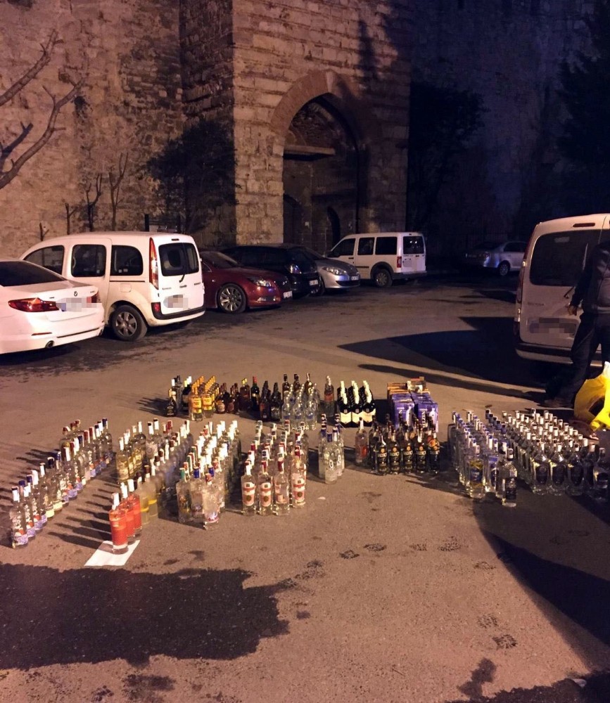 Fatih’te otellere  içki operasyonu