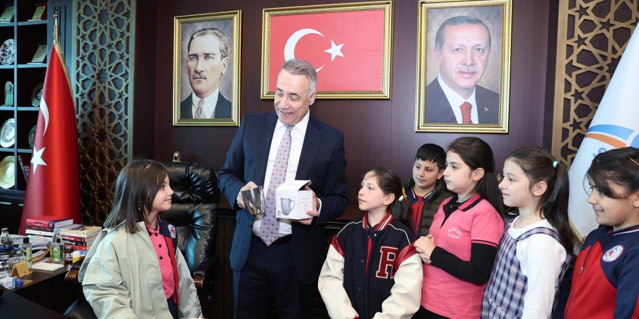 MİNİKLERDEN BAŞKAN AMCALARINA ZİYARET