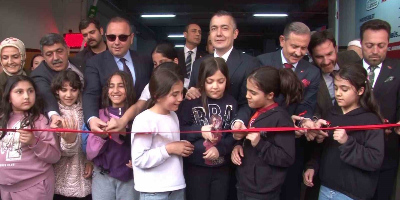 ESENYURT’TA UZUN SÜREDİR ATIL HALDEKİ OTOPARK TAMAMLANARAK HİZMETE AÇILDI