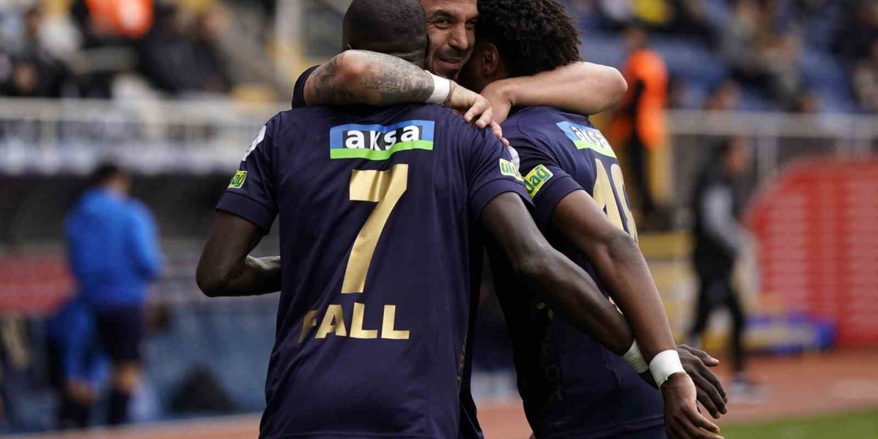 TRENDYOL SÜPER LİG: KASIMPAŞA: 2 - SİVASSPOR: 0 (İLK YARI)