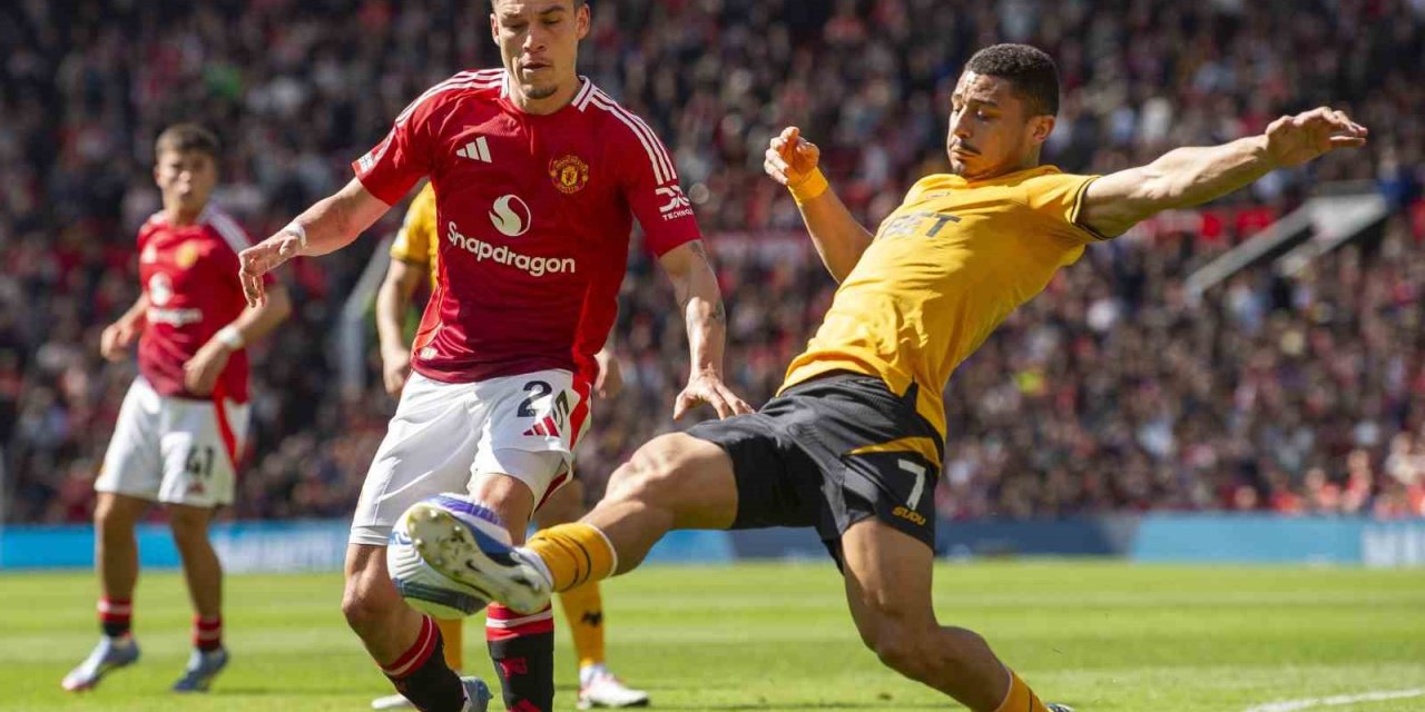 MANCHESTER UNİTED EVİNDE WOLVERHAMPTON’A KAYBETTİ