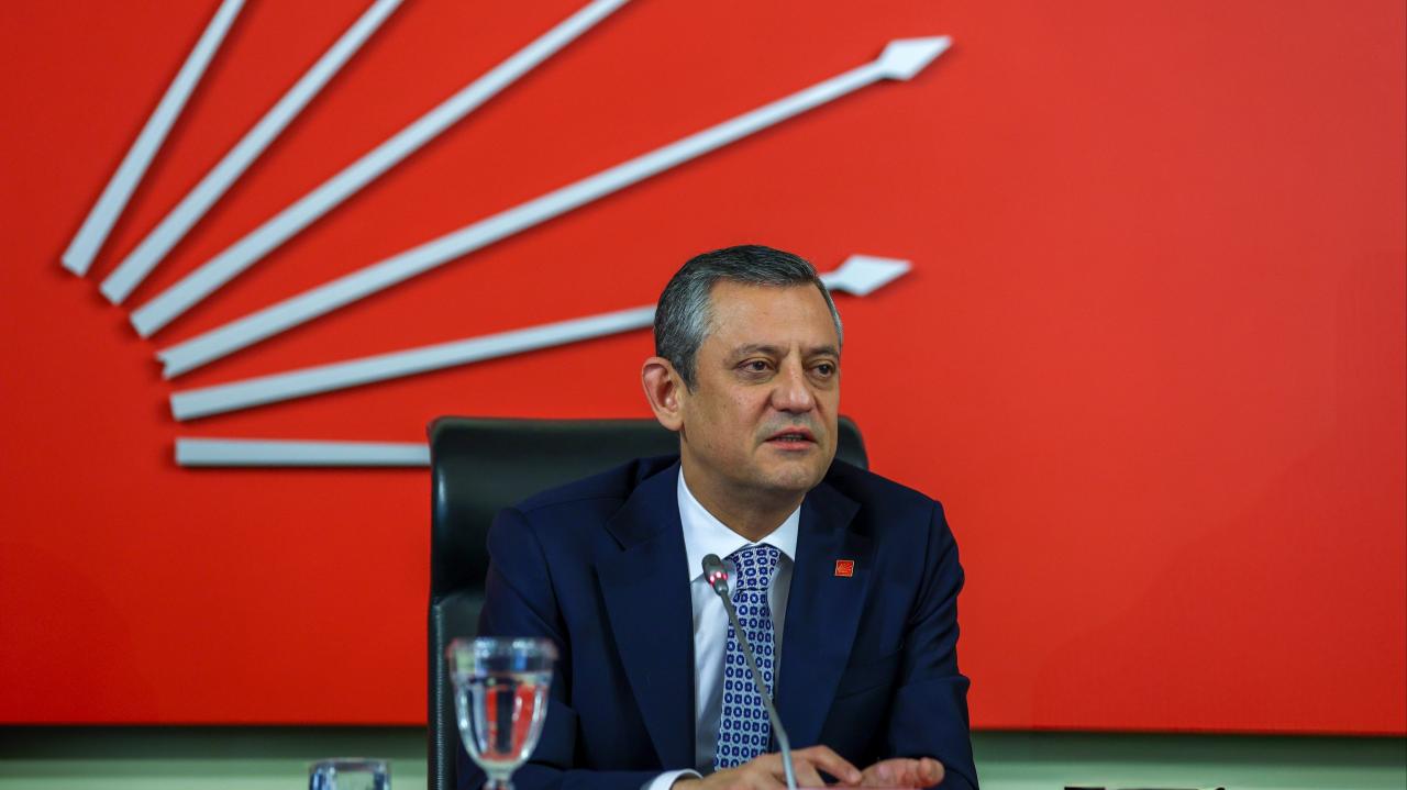 Cumhuriyet Halk Partisi Genel Başkanı Özgür Özel’den Türkiye’deki Hristiyan Cemaatlerin Liderlerine Paskalya Telefonu