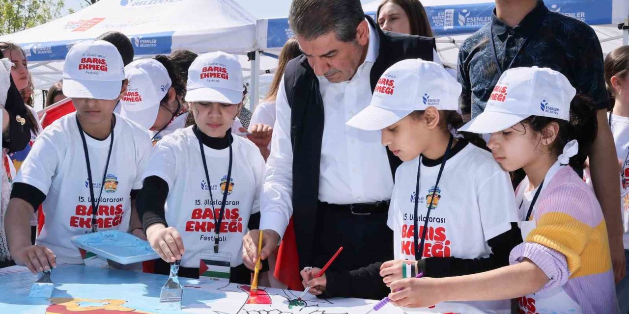 ESENLER’DE BARIŞ EKMEĞİ FESTİVALİ RENKLİ BAŞLADI