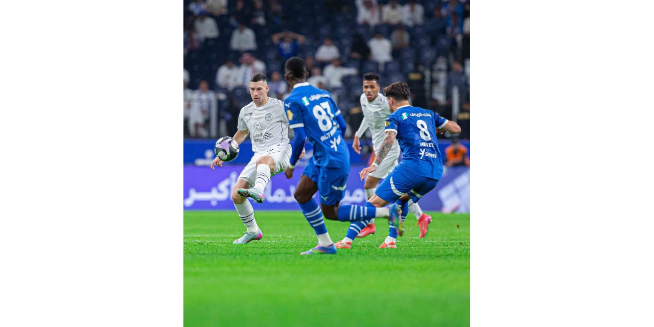 FATİH TERİM İLE JORGE JESUS, DERBİDE YENİŞEMEDİ