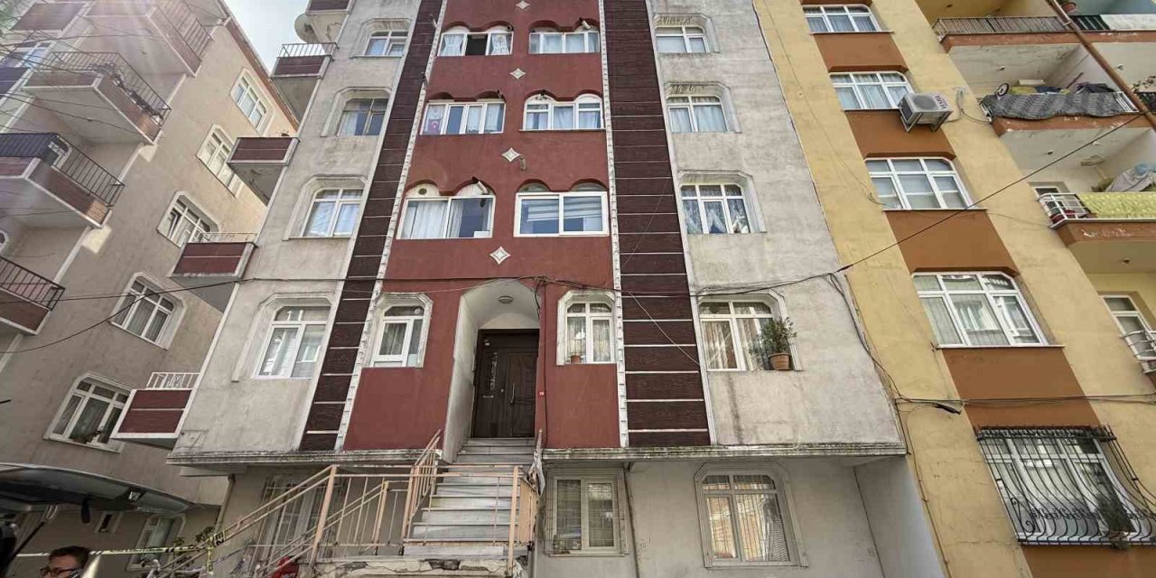 GÜNGÖREN’DE KOLONLARINDAN SES GELEN 6 KATLI BİNA İNCELEME YAPILDI