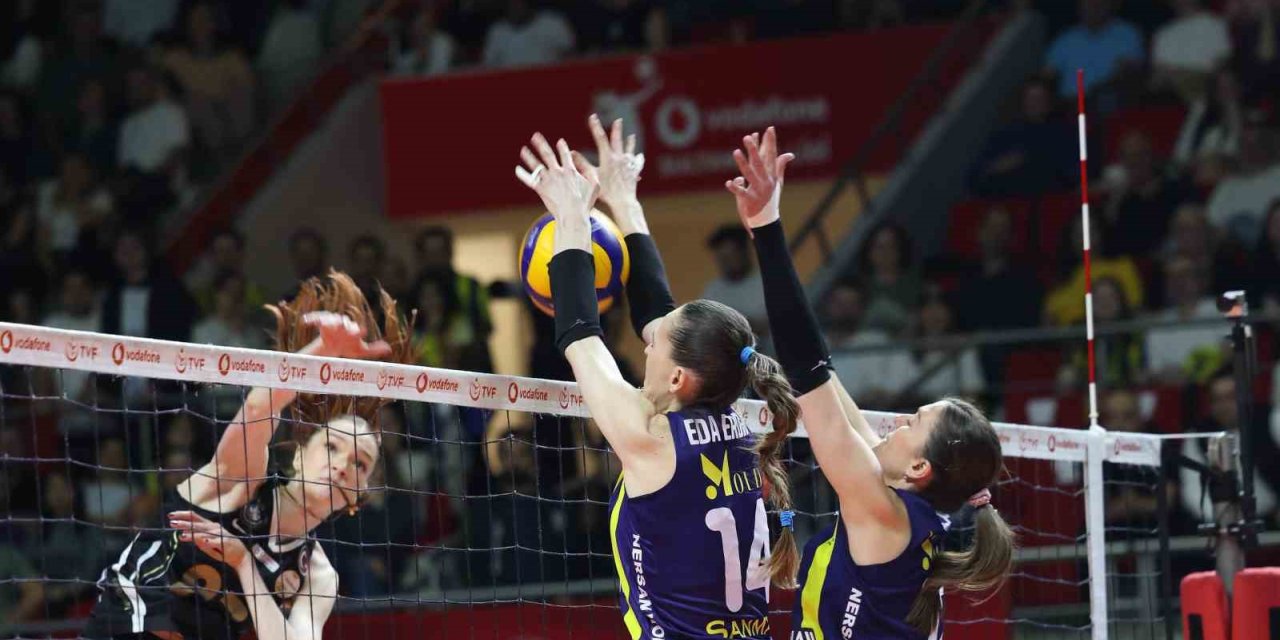 SULTANLAR LİGİ’NDE ŞAMPİYON V.BANK OLDU