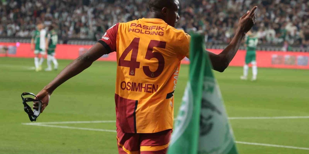 VİCTOR OSİMHEN GOL SAYISINI 30’A ÇIKARDI