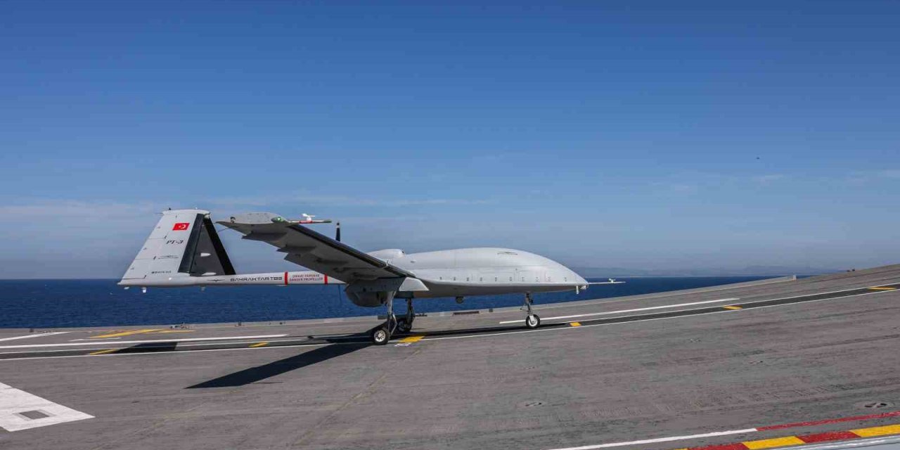 BAYRAKTAR TB3’TEN TCG ANADOLU’YA BAŞARILI 4 SORTİ