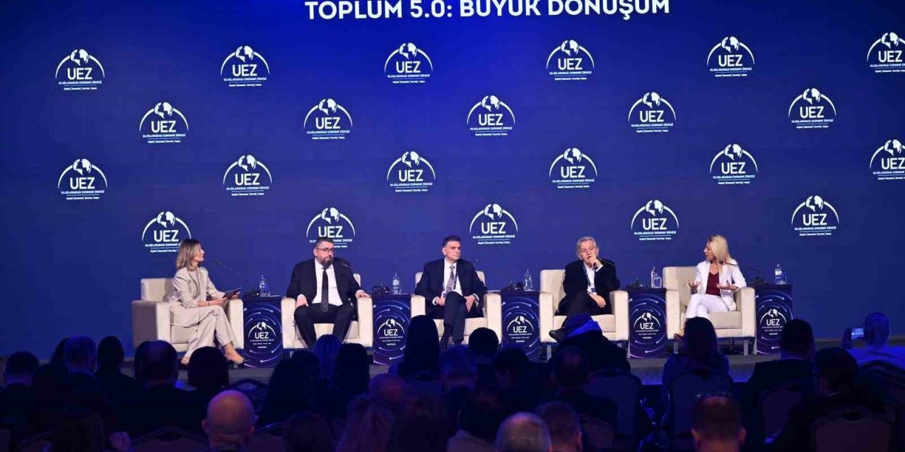 "EN AKILLI TOPLUM, TEKNOLOJİYİ EN İNSANİ KULLANAN OLACAK"
