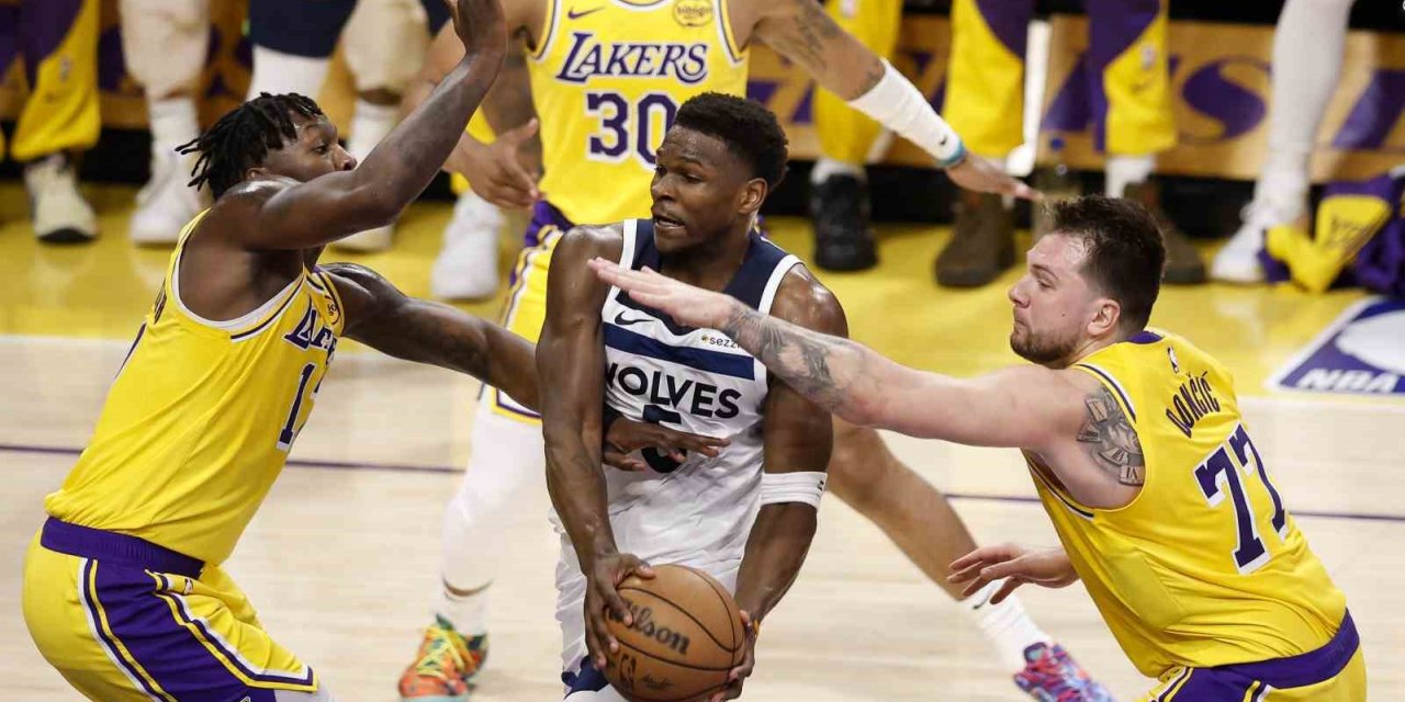 LOS ANGELES LAKERS SERİYİ 1-1’E GETİRDİ