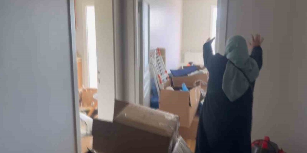 DEPREME YENİ TAŞINDIĞI EVİNDE YAKALANDI, BÖYLE SAVRULDU