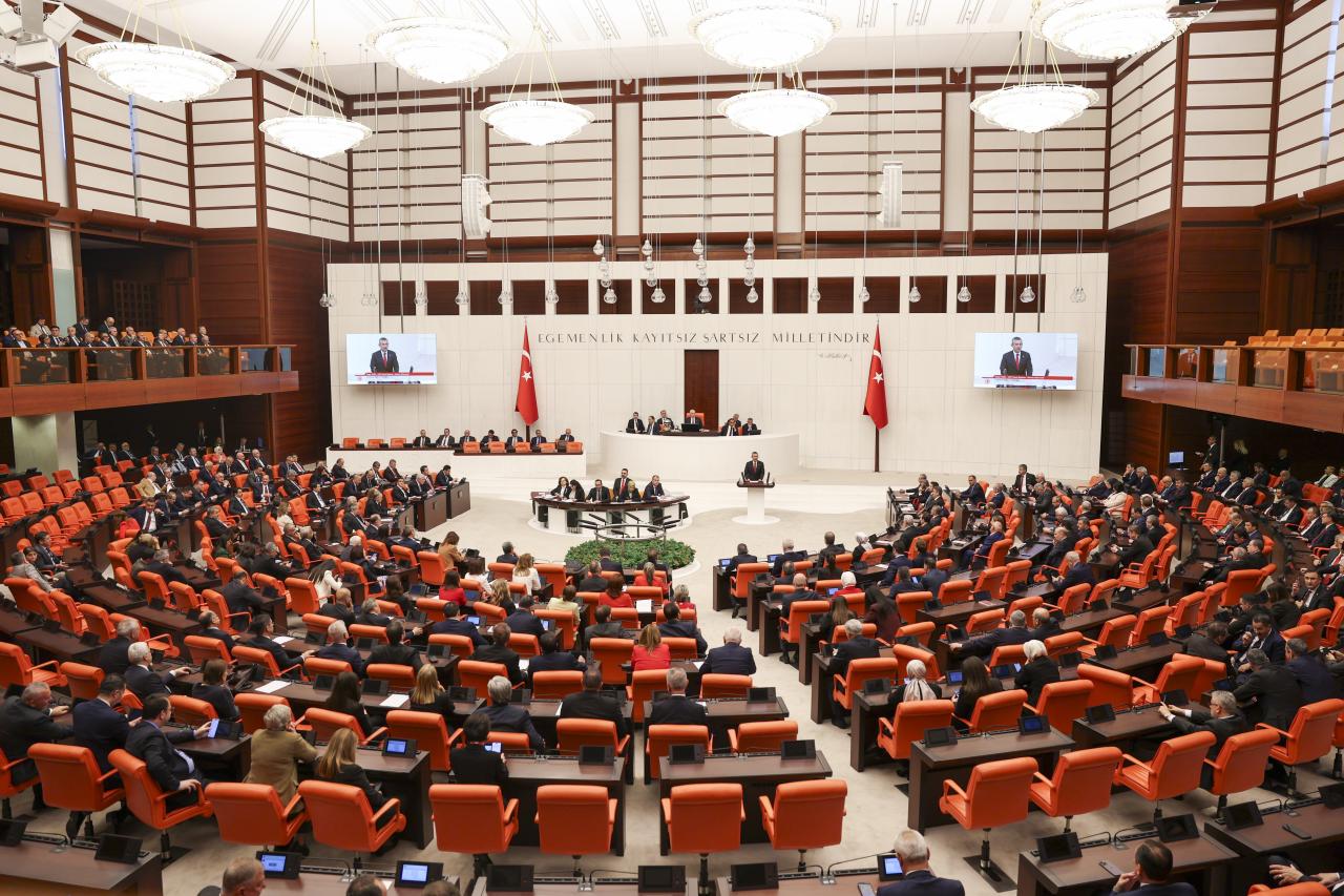 CHP Genel Başkanı Özgür Özel: “Milyonların Sesi Tek: Egemenlik Milletindir”