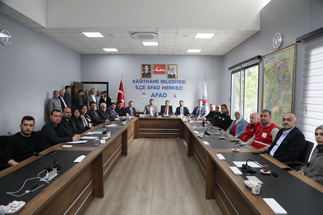 DEPREMDE KAĞITHANE'DE HERHANGİ BİR OLUMSUZLUK YAŞANMADI