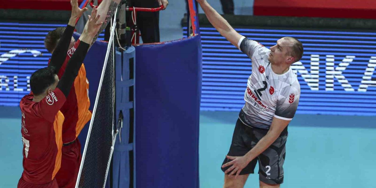 ZİRAAT BANKKART, SERİDE 1-0 ÖNE GEÇTİ