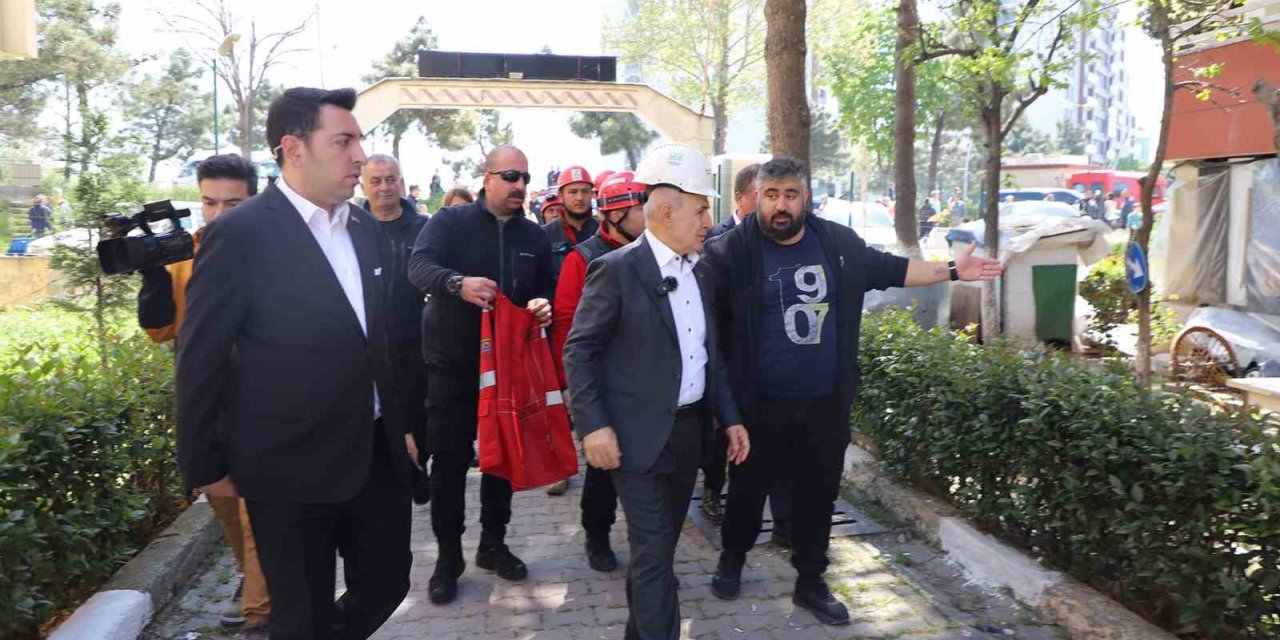 BÜYÜKÇEKMECE’DE DEPREM İÇİN TEYAKKUZA GEÇİLDİ