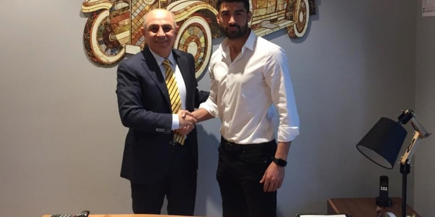 Ahmet Aras, Fatih Karagümrük’le anlaştı