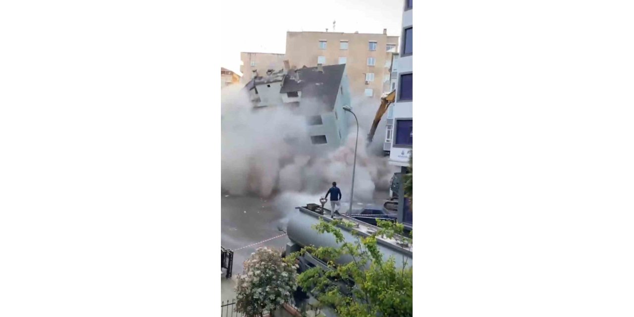 KARTAL’DA BİR BİNA YIKIM ESNASINDA ÇÖKTÜ