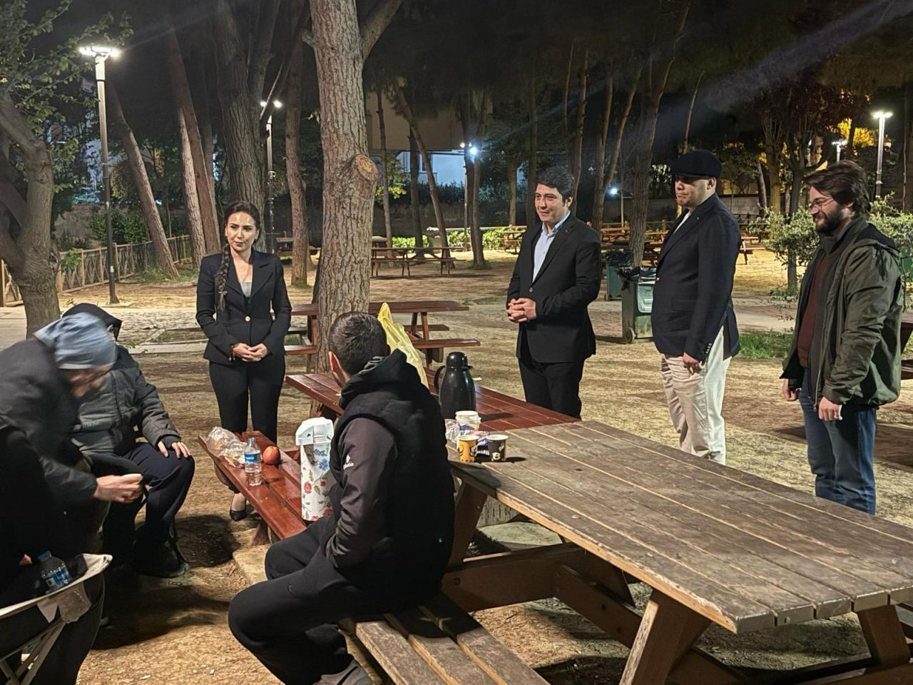 Pınar Uzun Okakın, Deprem Sonrası Kadıköylülerle Bir Araya Geldi