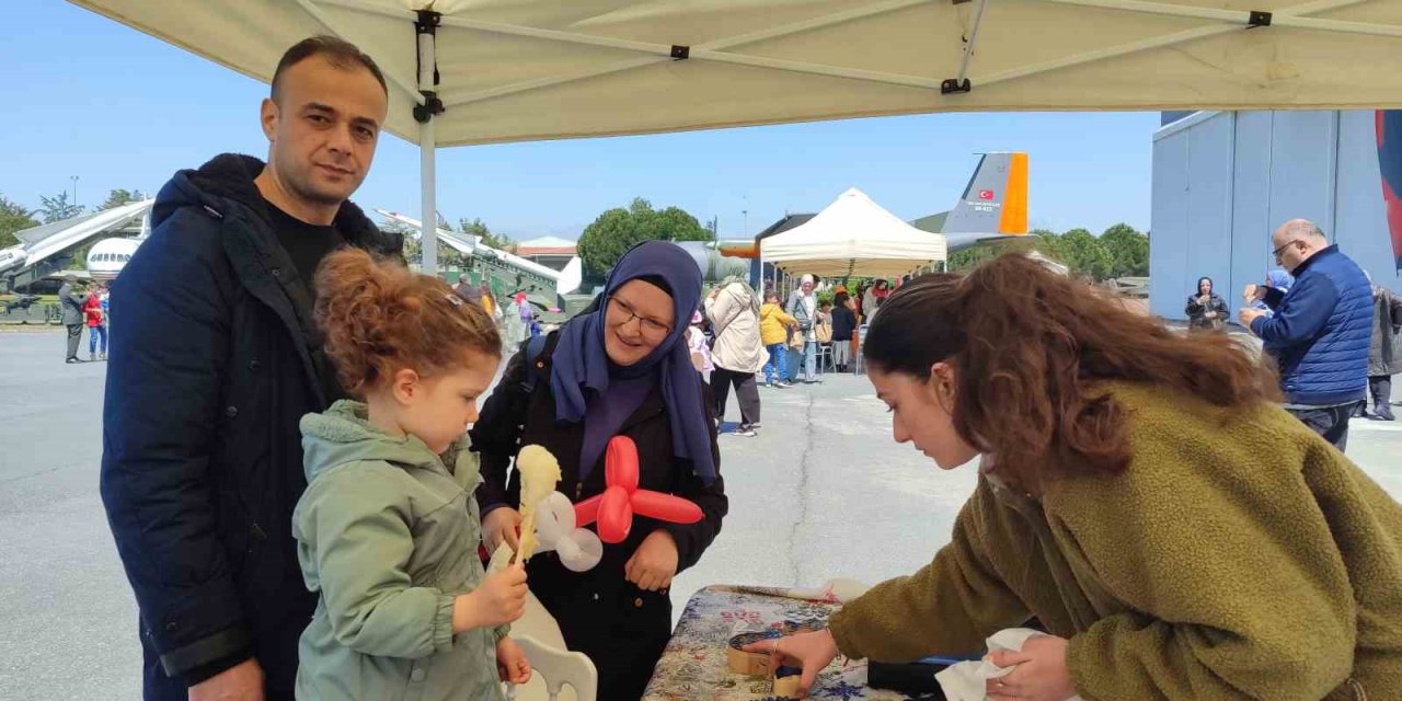 HAVA KUVVETLERİ MÜZESİ’NDE 23 NİSAN COŞKUYLA KUTLANDI