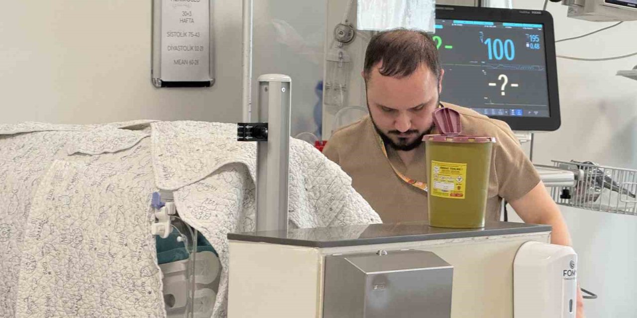 DEPREM ANINDA BEBEKLERİN YANINDAN AYRILMAYAN HEMŞİRE KONUŞTU