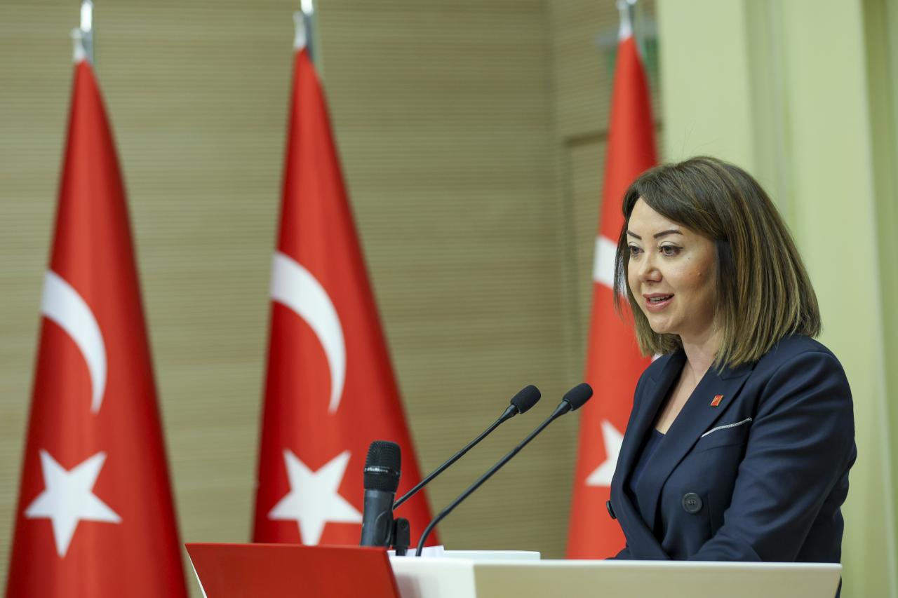 Gül Çiftci’den İBB Soruşturmasında Avukatların Gözaltına Alınmasına Tepki: Savunma Hakkı Susturulamaz