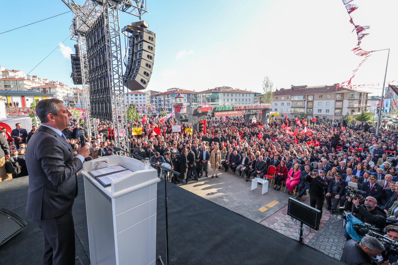 Cumhuriyet Halk Partisi Genel Başkanı Özgür Özel: “Salı Günü Mahkemede Ümit Özdağ’ın Yanında Oturacağız”