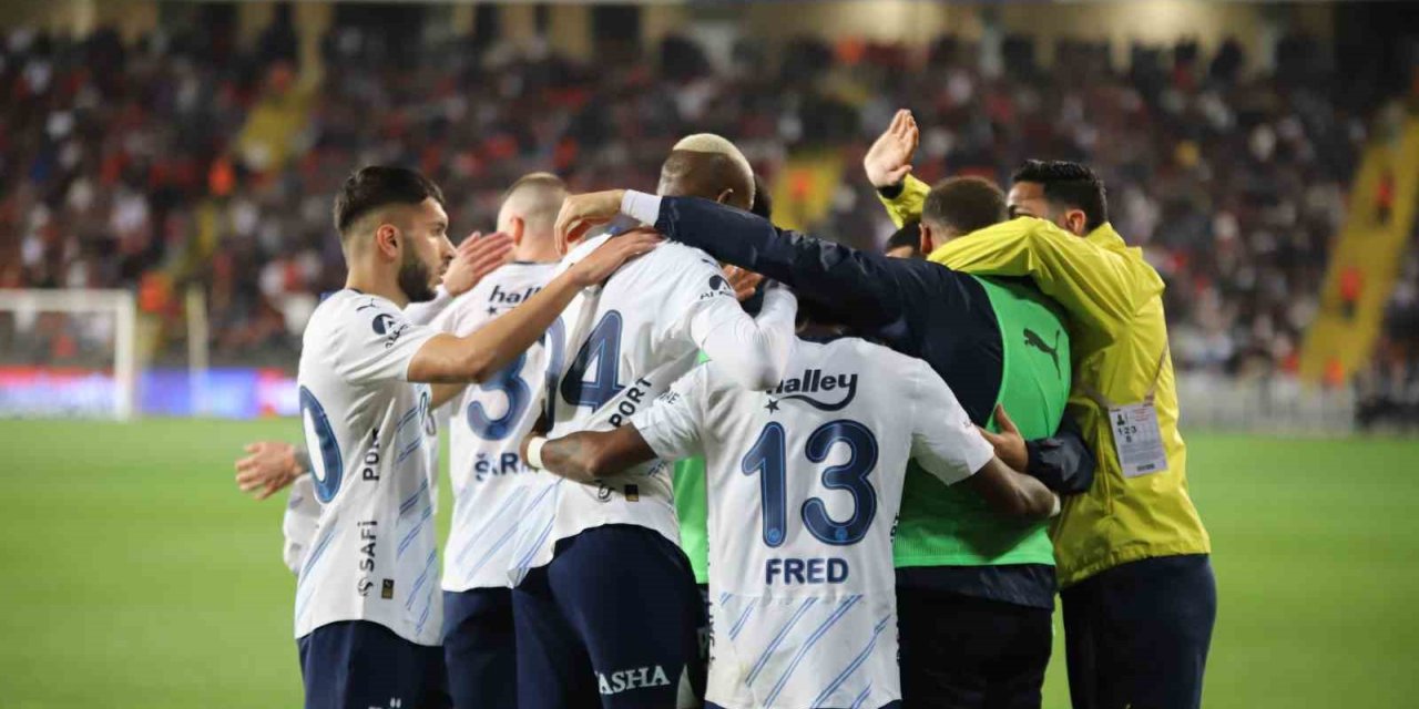 FENERBAHÇE, BU SEZON 6. KEZ GERİDEN GELEREK KAZANDI