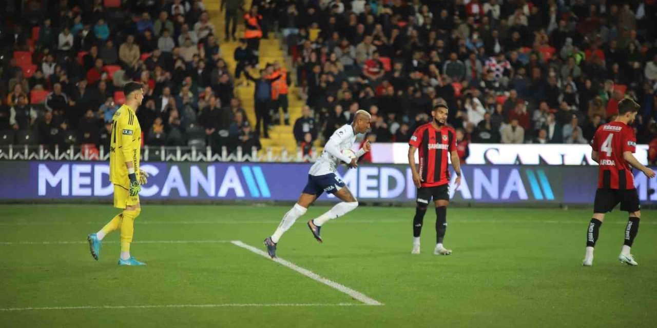 FENERBAHÇE, GAZİANTEP FK’YI ÜST ÜSTE 9. KEZ MAĞLUP ETTİ