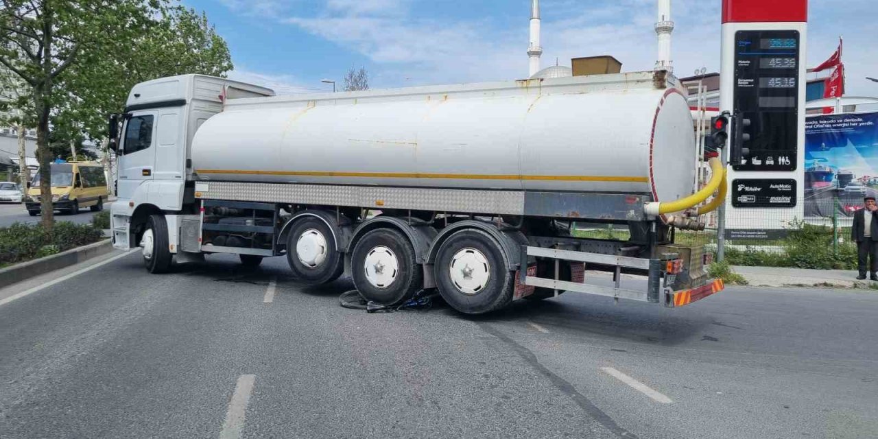 ESENYURT’TA FECİ KAZA: KAMYONUN ALTINDA KALAN BİSİKLET SÜRÜCÜSÜ HAYATINI KAYBETTİ