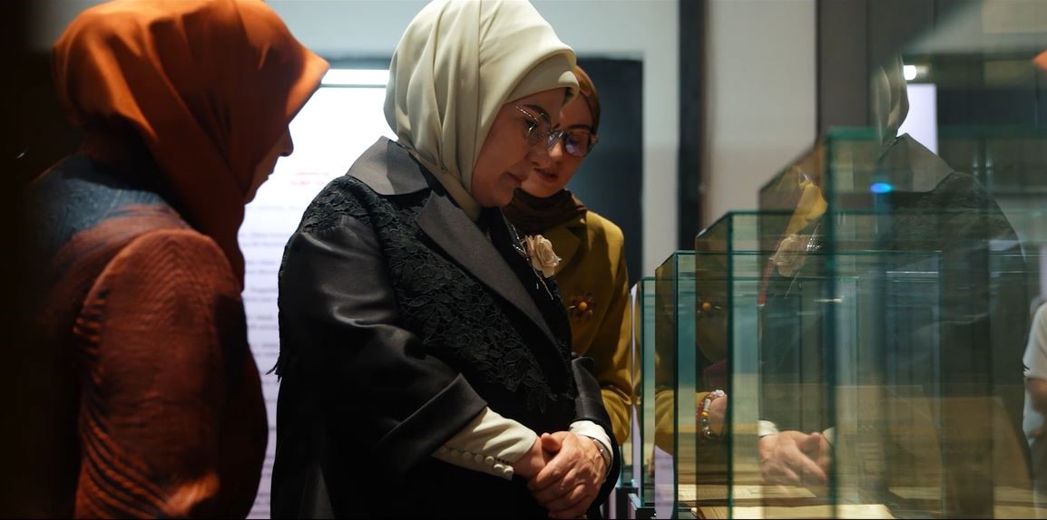 EMİNE ERDOĞAN "SAKLI KALANLAR" SERGİSİNE İLİŞKİN PAYLAŞIM YAPTI