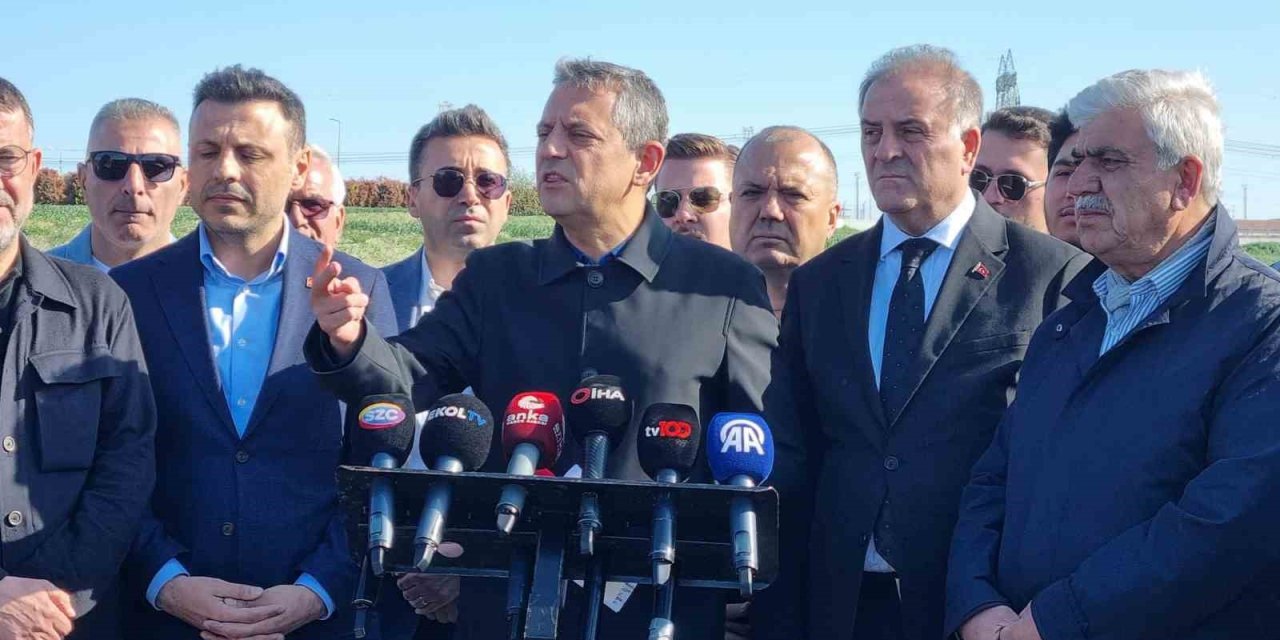 ÖZGÜR ÖZEL: "İMAMOĞLU’NUN BÜTÜN PROGRAMLARINA BAKIN, O ÇANTA JAMMER ÇANTASI"