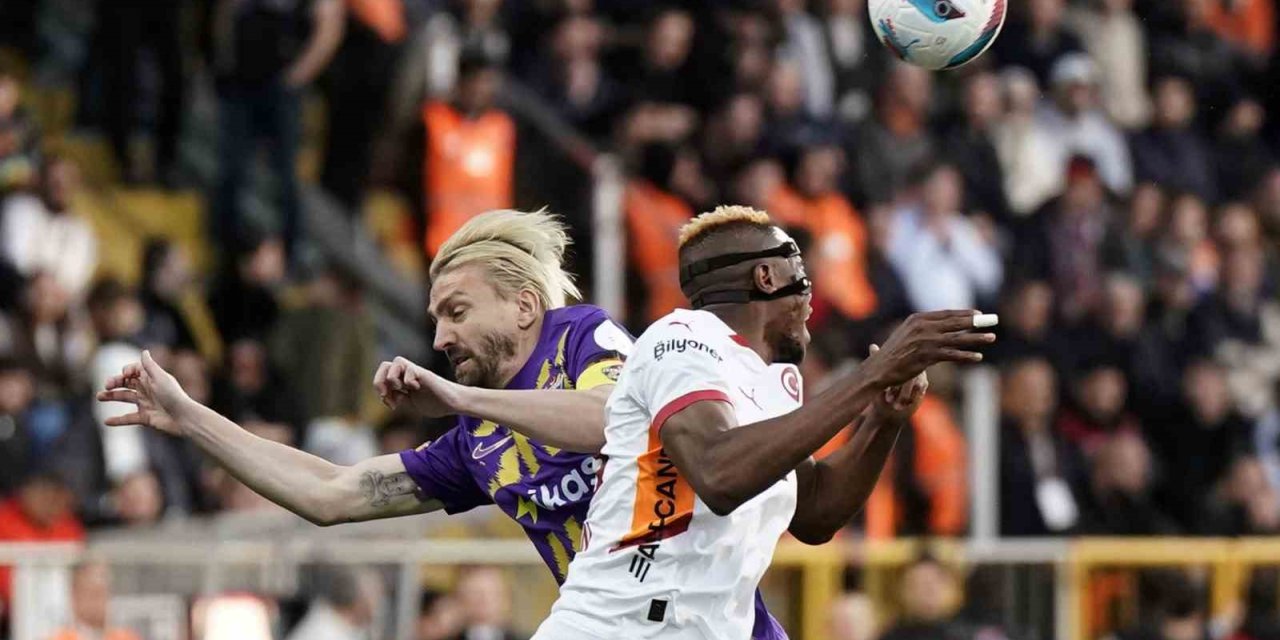 TRENDYOL SÜPER LİG: EYÜPSPOR: 0 - GALATASARAY: 1 (İLK YARI)