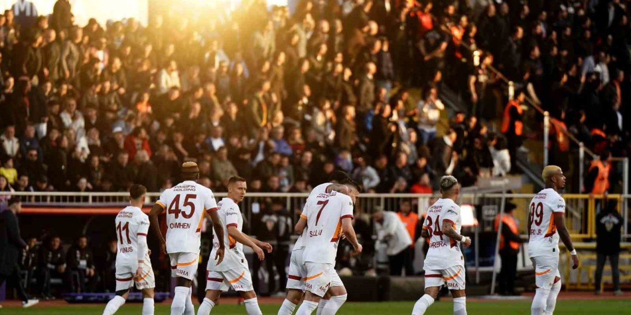 GALATASARAY GALİBİYET SERİSİNİ 5’E ÇIKARDI