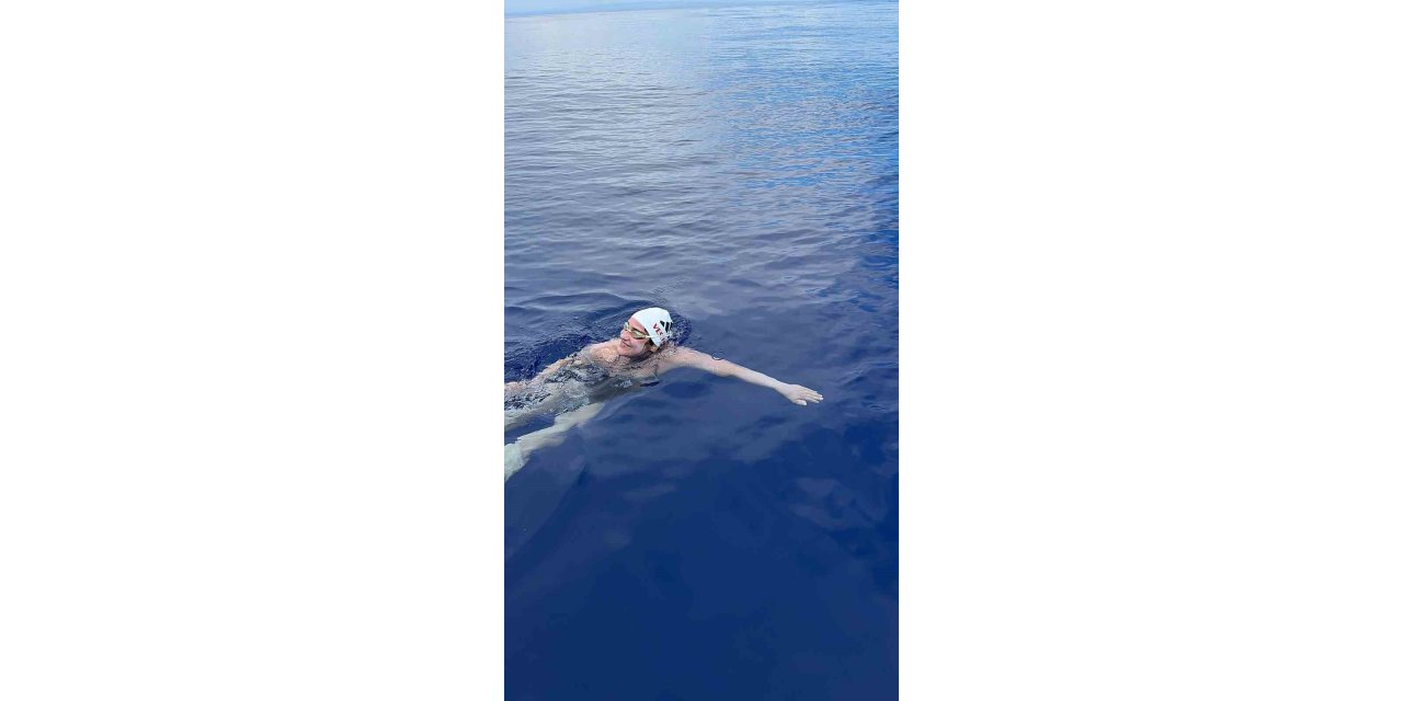 AYSU TÜRKOĞLU KAİWİ KANALI’NI BAŞARIYLA GEÇTİ