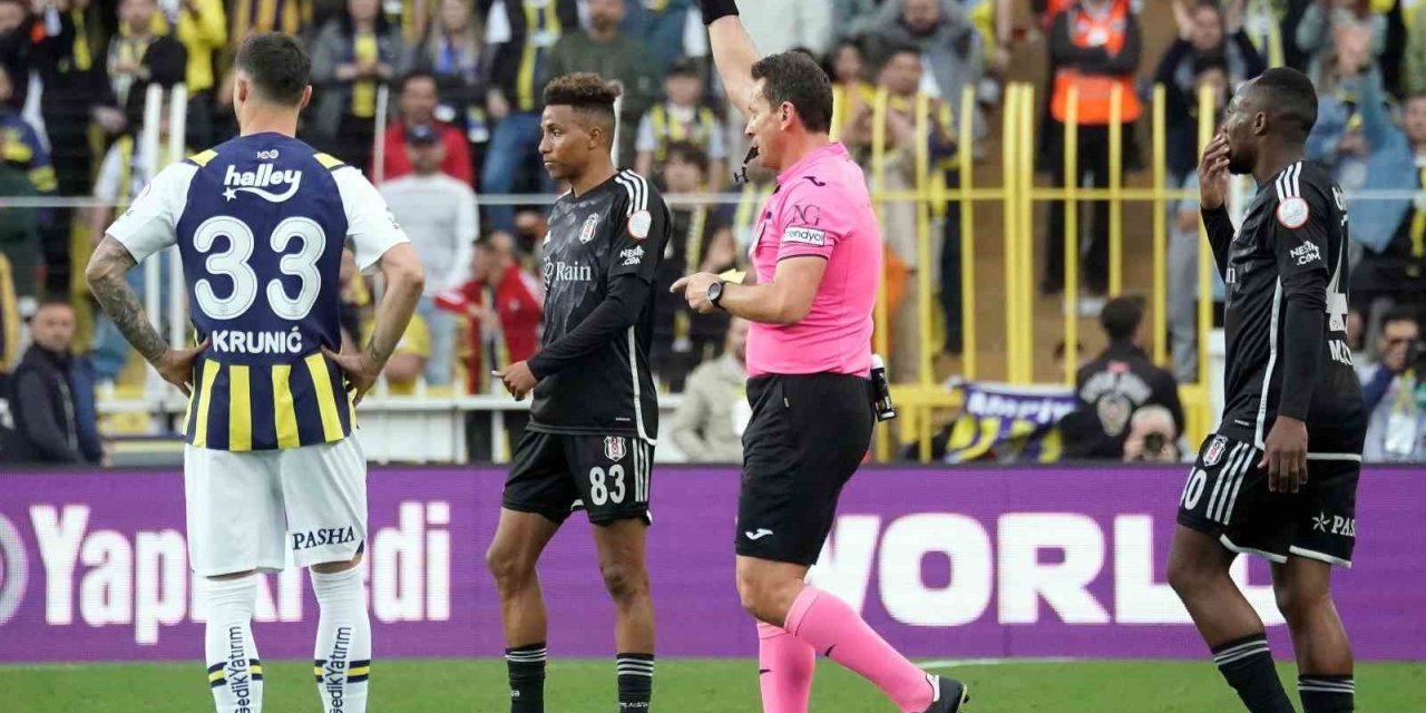 BEŞİKTAŞ, FENERBAHÇE MAÇLARINDA ÇOK KIZARIYOR