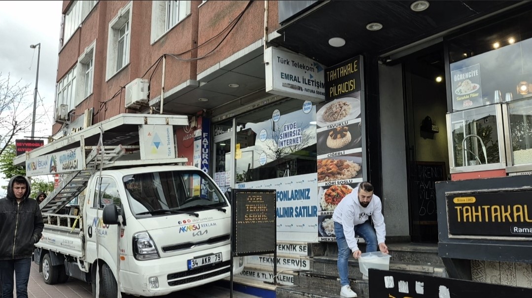 SULTANGAZİ’DE KAMYONETTEN DÜŞEN ADAM HAYATINI KAYBETTİ