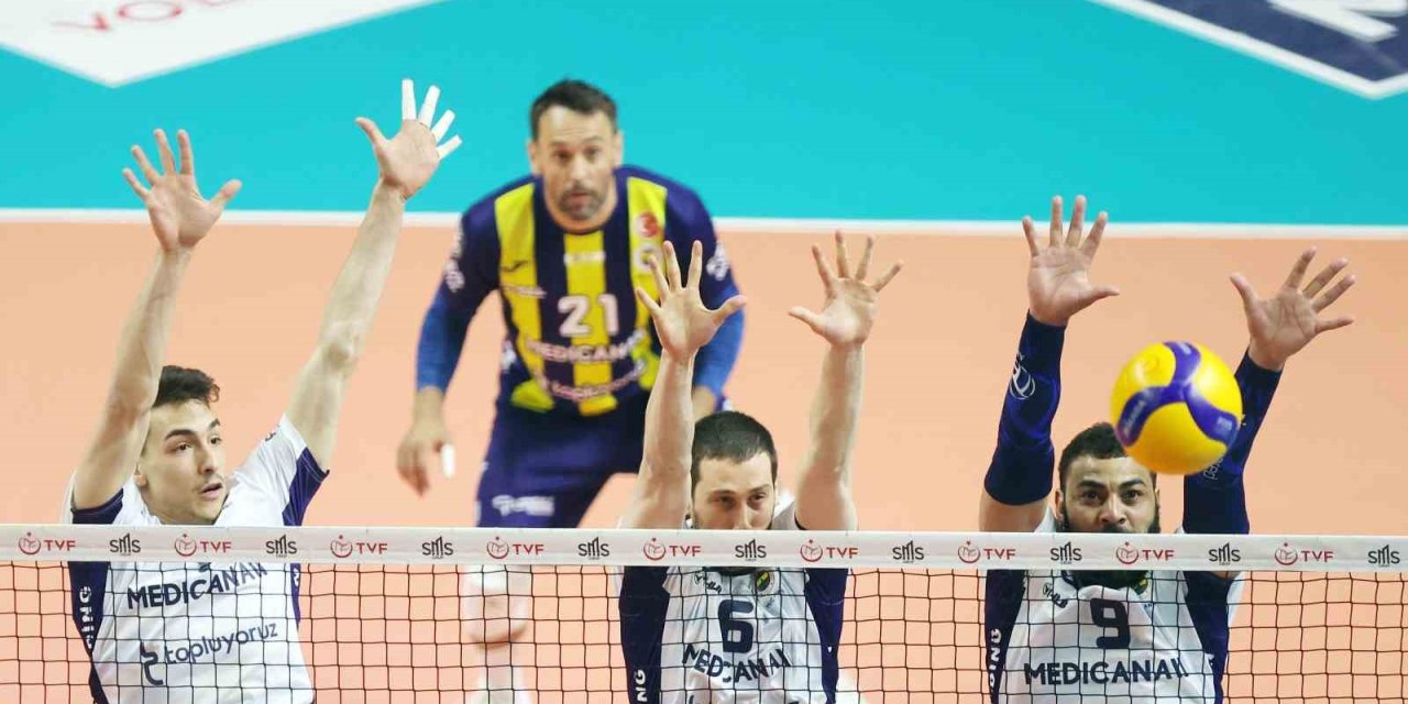 FENERBAHÇE SEZONU 3. SIRADA TAMAMLADI