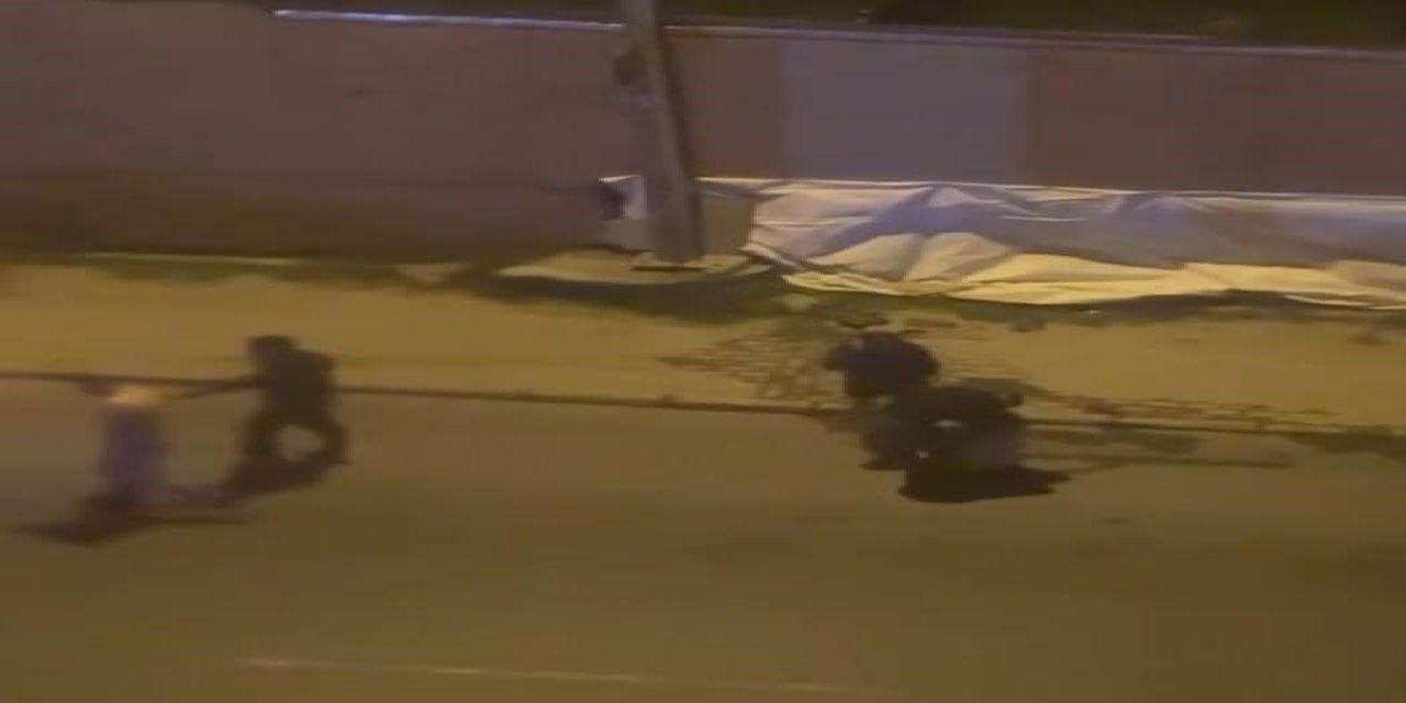 AVCILAR’DA DEHŞET ANLARI KAMERADA: KADINI TEKME TOKAT DARBETTİLER