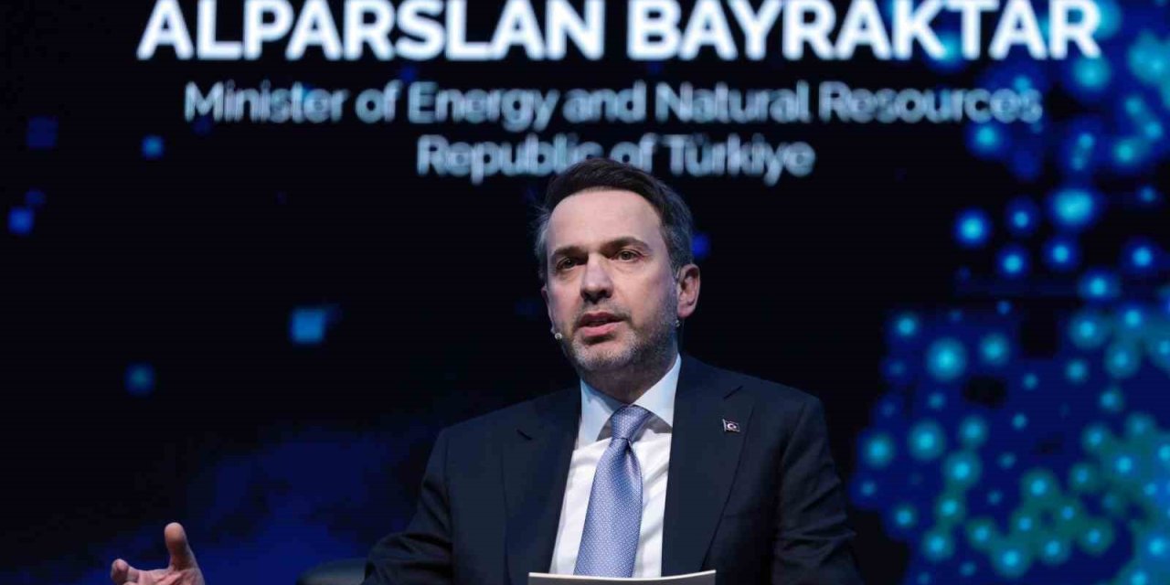 BAKAN BAYRAKTAR: ‘‘TÜRKİYE KÜRESEL BİR AKTÖR OLMA YOLUNDA İLERLİYOR’’