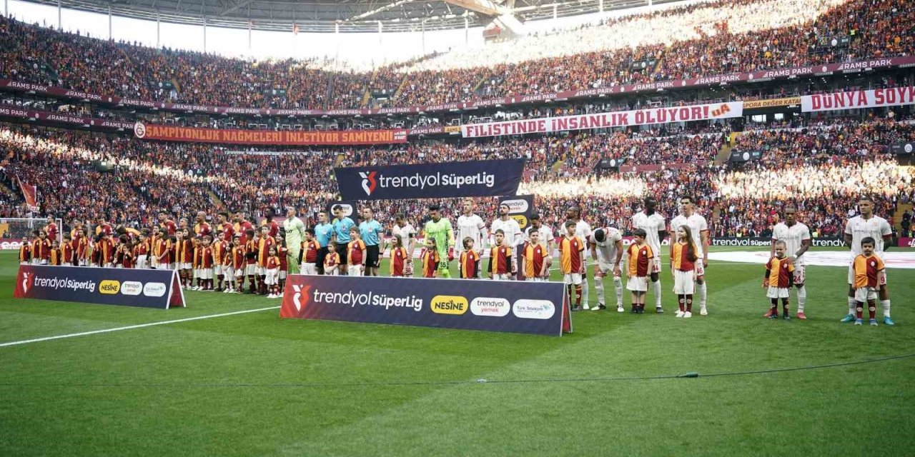 TRENDYOL SÜPER LİG: GALATASARAY: 2 - SİVASSPOR: 0 (MAÇ DEVAM EDİYOR)
