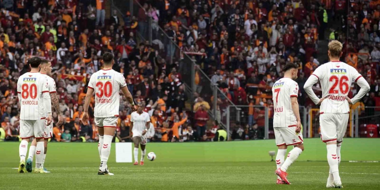 GALATASARAY, SİVASSPOR’A 6 MAÇTIR KAYBETMİYOR