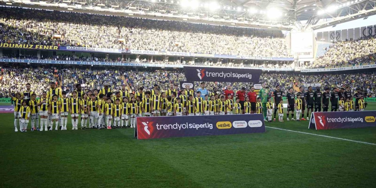 TRENDYOL SÜPER LİG: FENERBAHÇE: 0 - BEŞİKTAŞ: 0 (MAÇ DEVAM EDİYOR)
