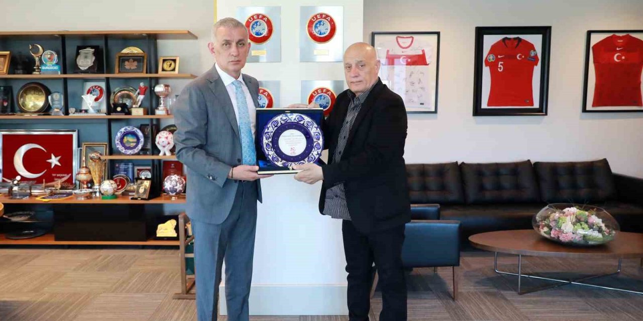İSTANBULSPOR BAŞKANI SARIALİOĞLU’NDAN TFF BAŞKANI İBRAHİM HACIOSMANOĞLU’NA ZİYARET