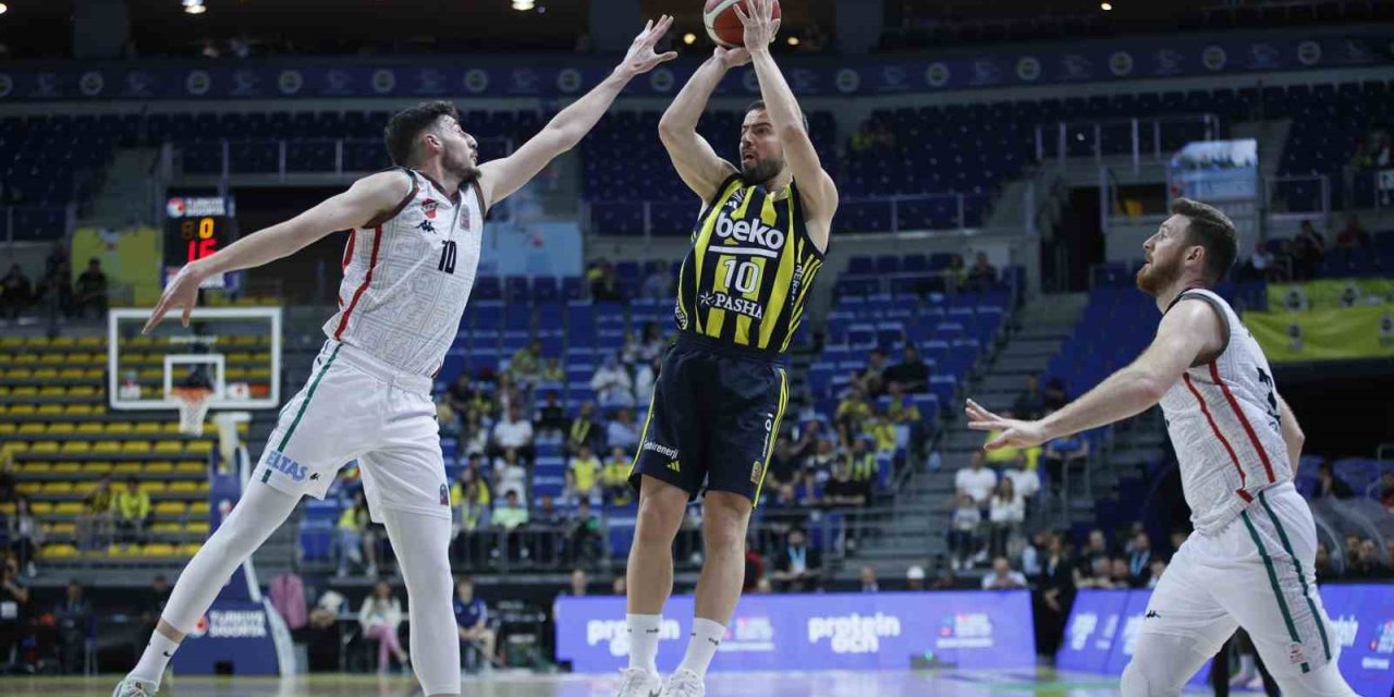 FENERBAHÇE BEKO, SEZONUN BİTİMİNE 2 HAFTA KALA LİDERLİĞİ GARANTİLEDİ