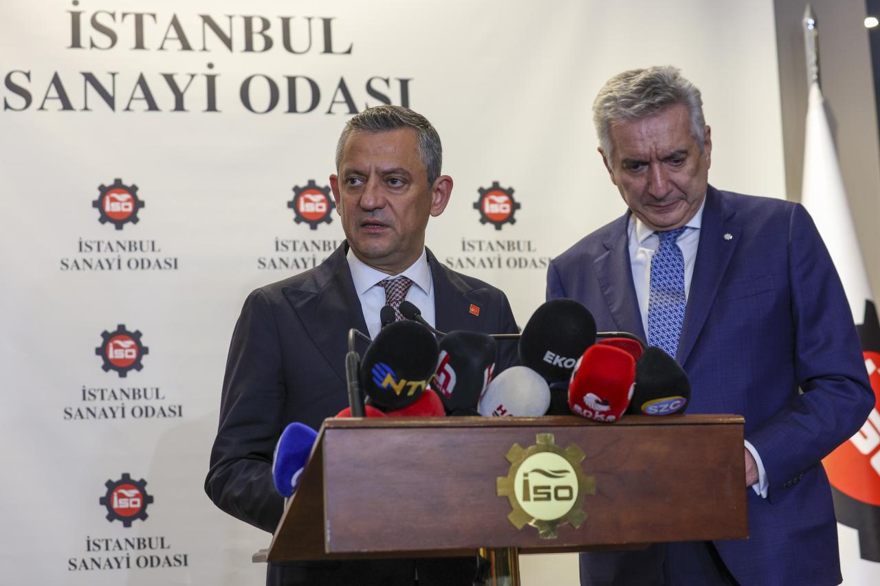 CHP Genel Başkanı Özgür Özel İSO'yu Ziyaret Etti: “Ülkeye Yatırım Yapana Bedel Ödeten Bir Süreçteyiz”